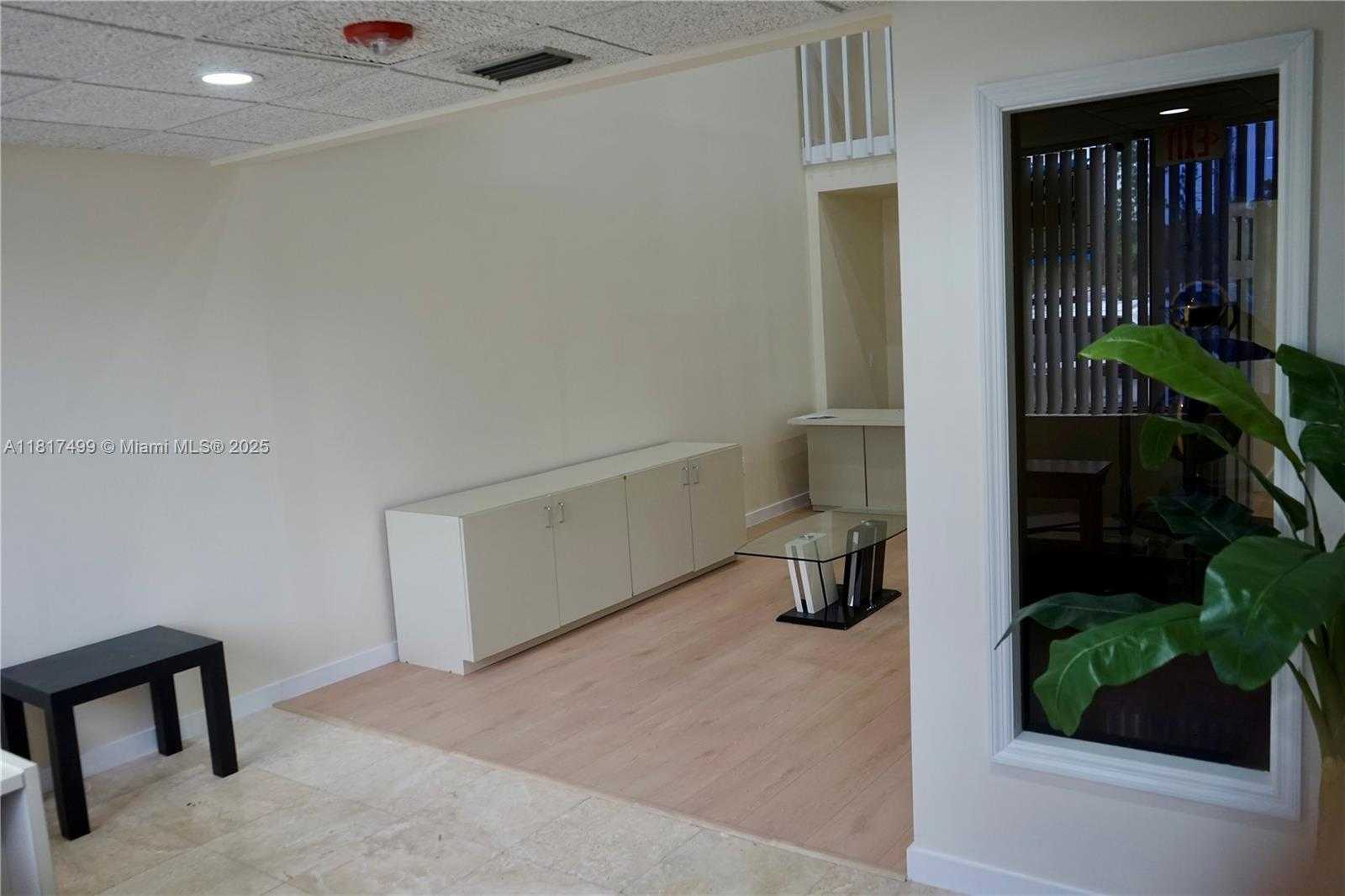 Small Image of 13320 SOUTH WEST 128TH ST, Miami Number 3