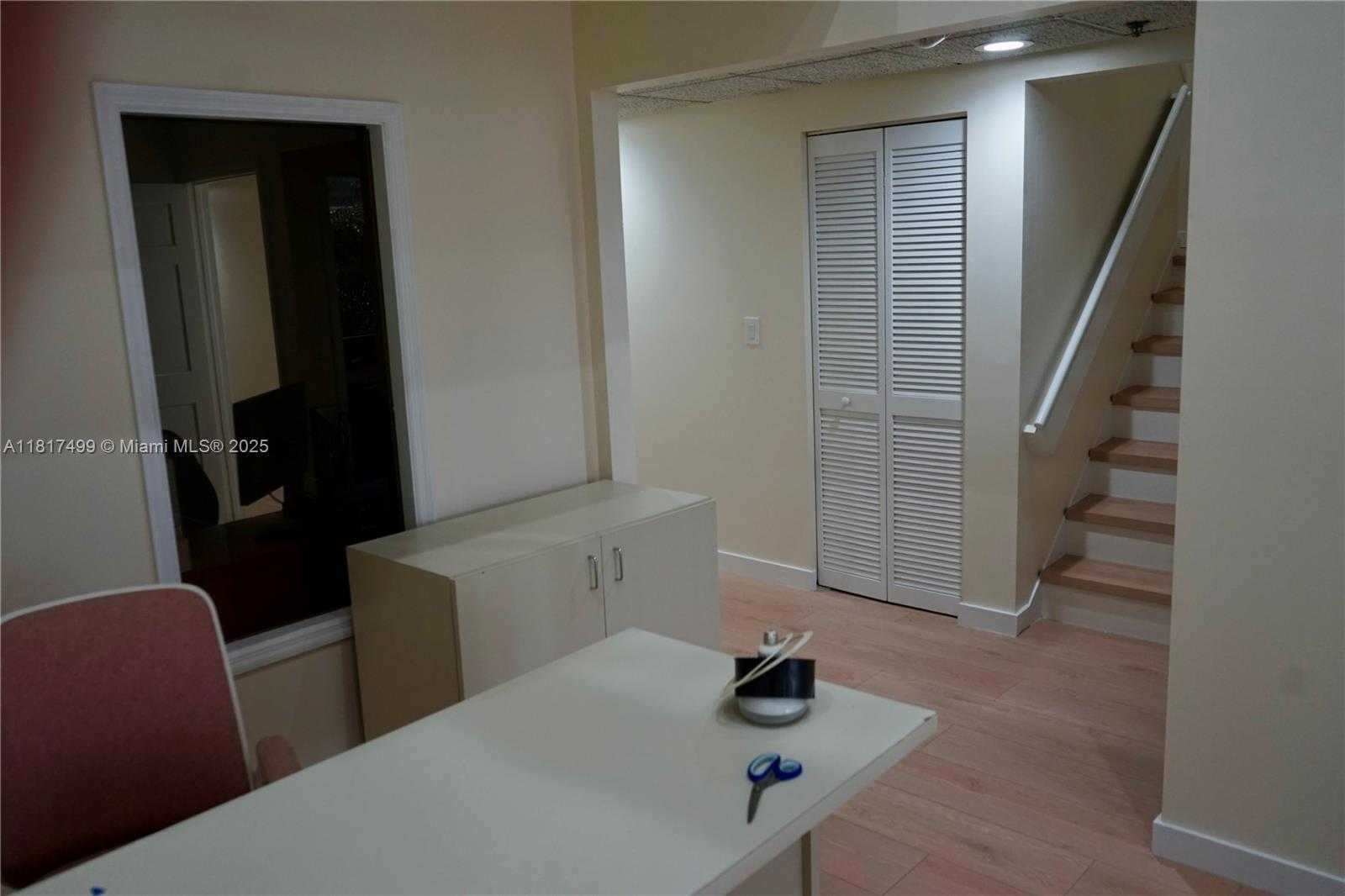 Small Image of 13320 SOUTH WEST 128TH ST, Miami Number 5