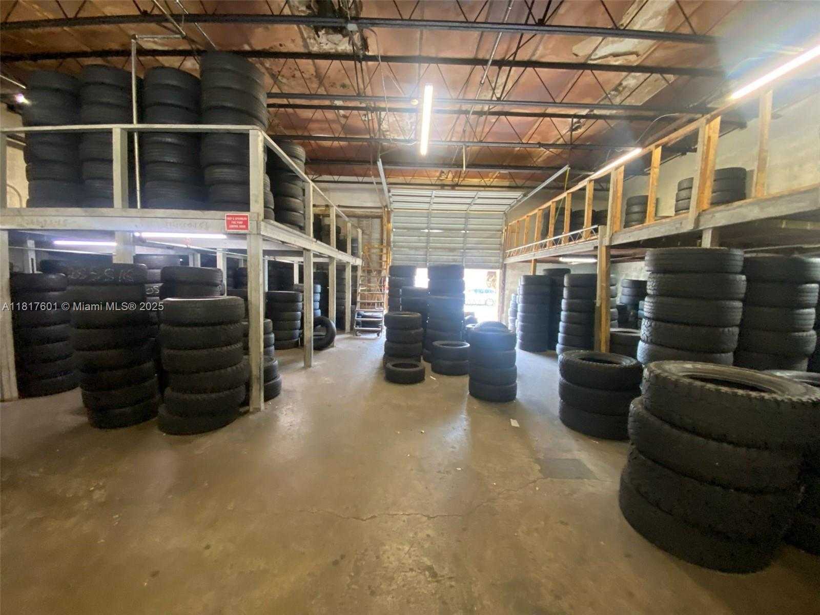 Small Image of 900 25TH ST, West Palm Beach Number 14