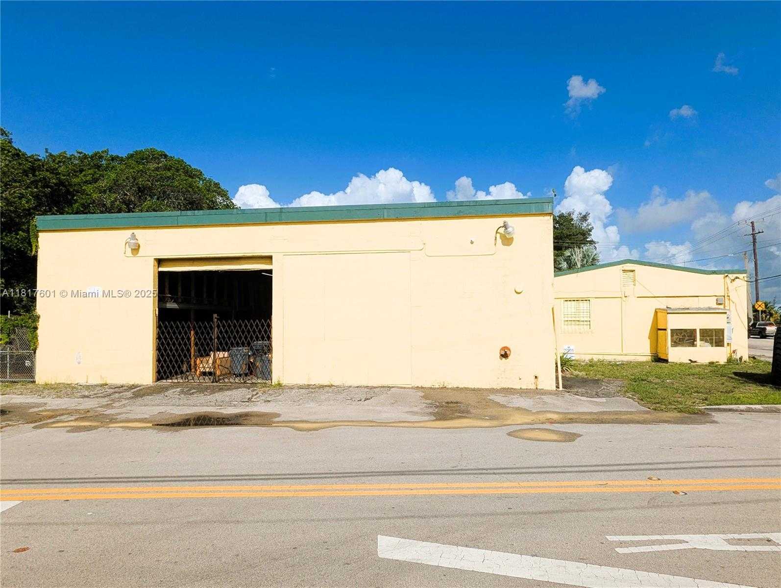 Small Image of 900 25TH ST, West Palm Beach Number 5