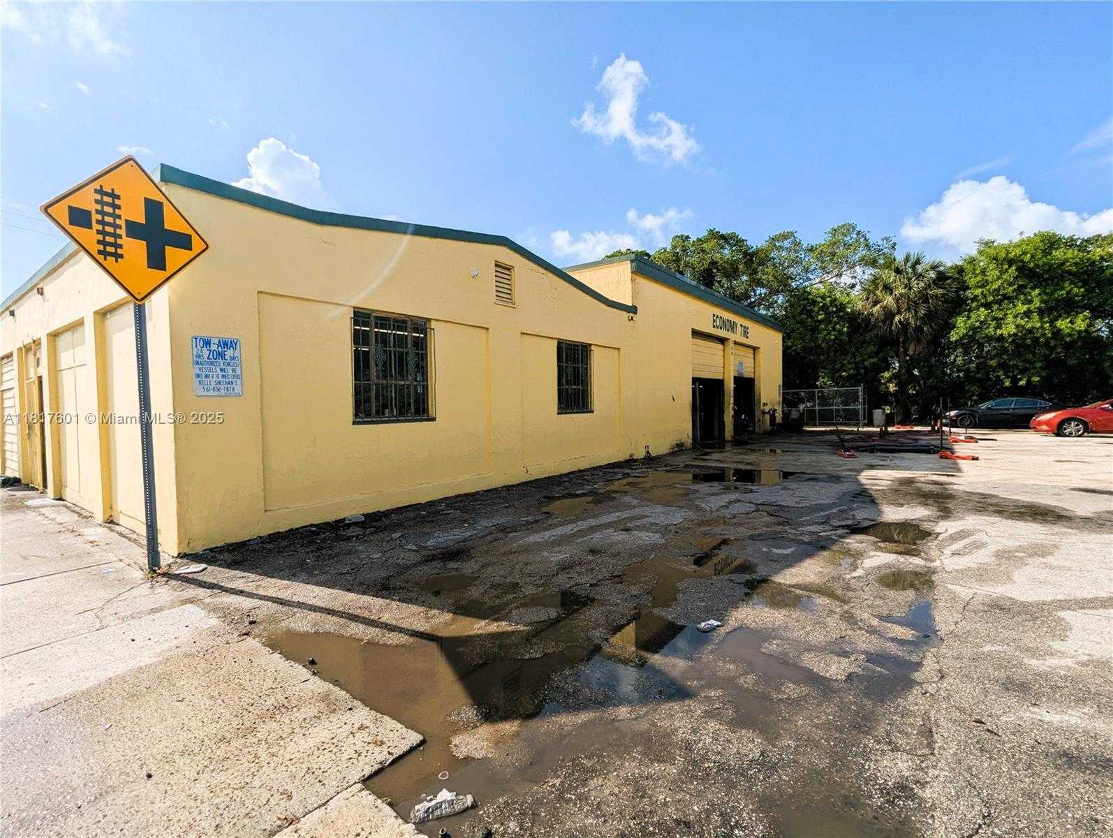 Small Image of 900 25TH ST, West Palm Beach Number 6