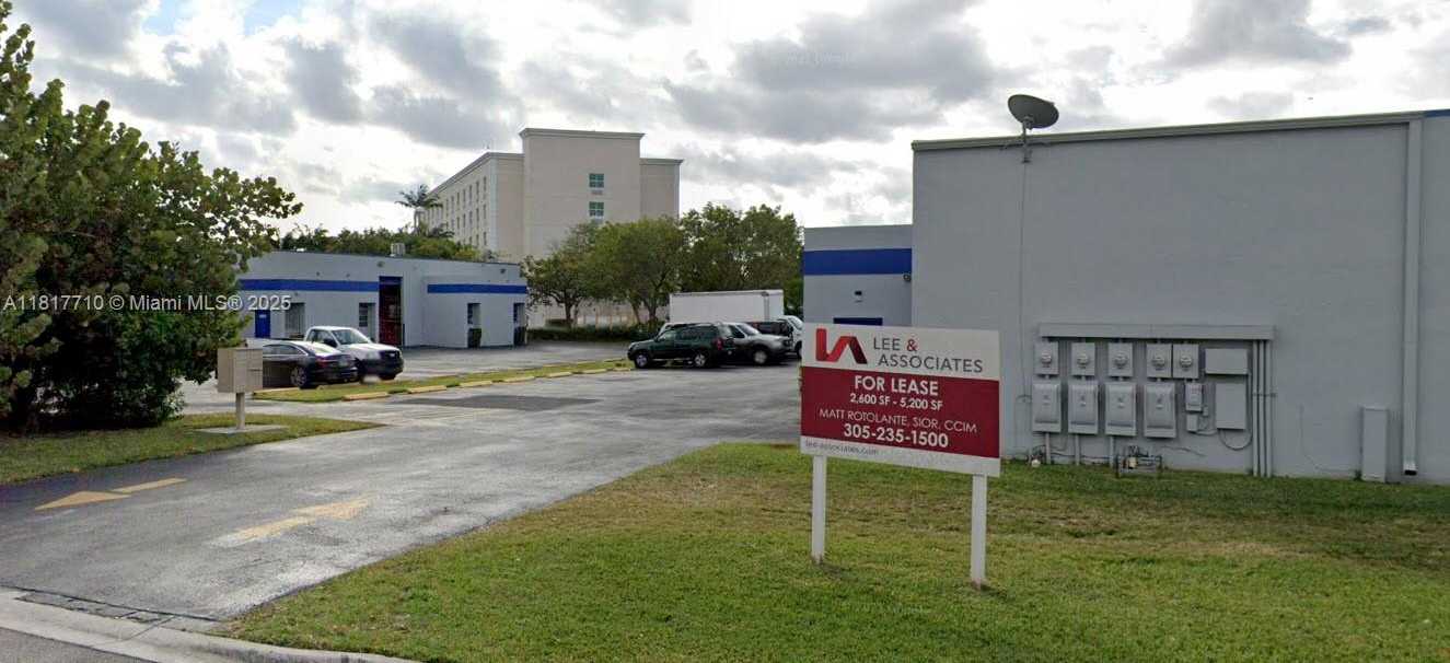 Small Image of 13552 SOUTH WEST 129TH ST, Miami Number 6