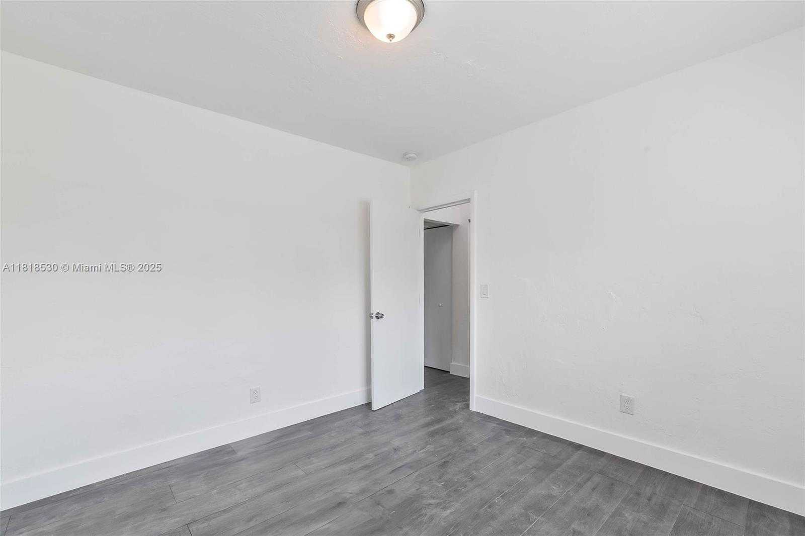 Small Image of 212 NORTH WEST 15TH ST, Miami Number 14