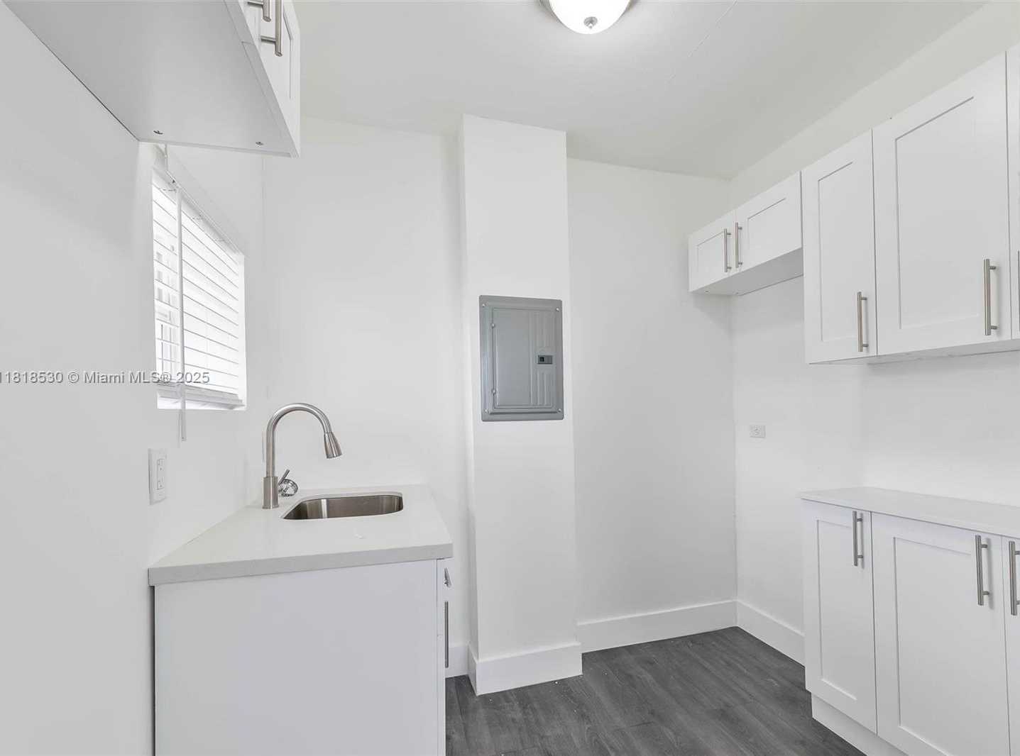 Small Image of 212 NORTH WEST 15TH ST, Miami Number 17