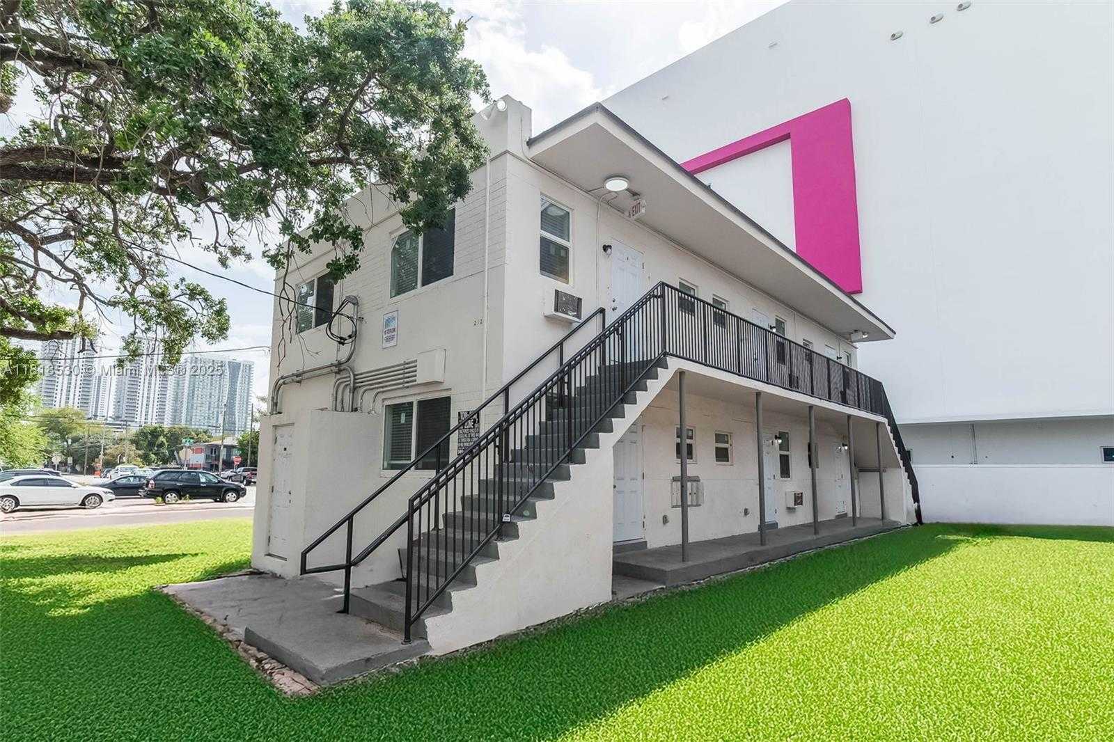 Small Image of 212 NORTH WEST 15TH ST, Miami Number 2