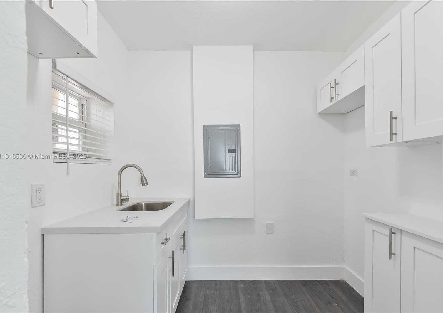 Small Image of 212 NORTH WEST 15TH ST, Miami Number 23