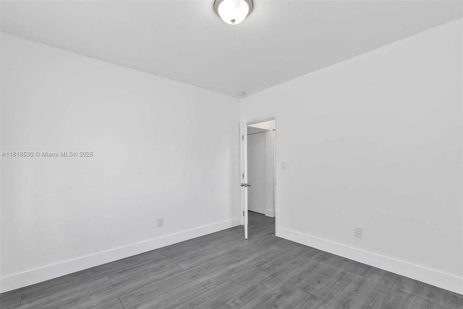 Small Image of 212 NORTH WEST 15TH ST, Miami Number 26