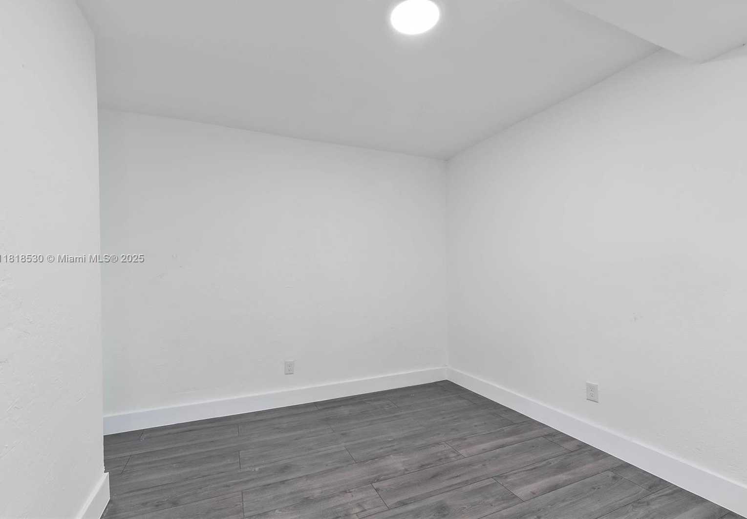 Small Image of 212 NORTH WEST 15TH ST, Miami Number 27