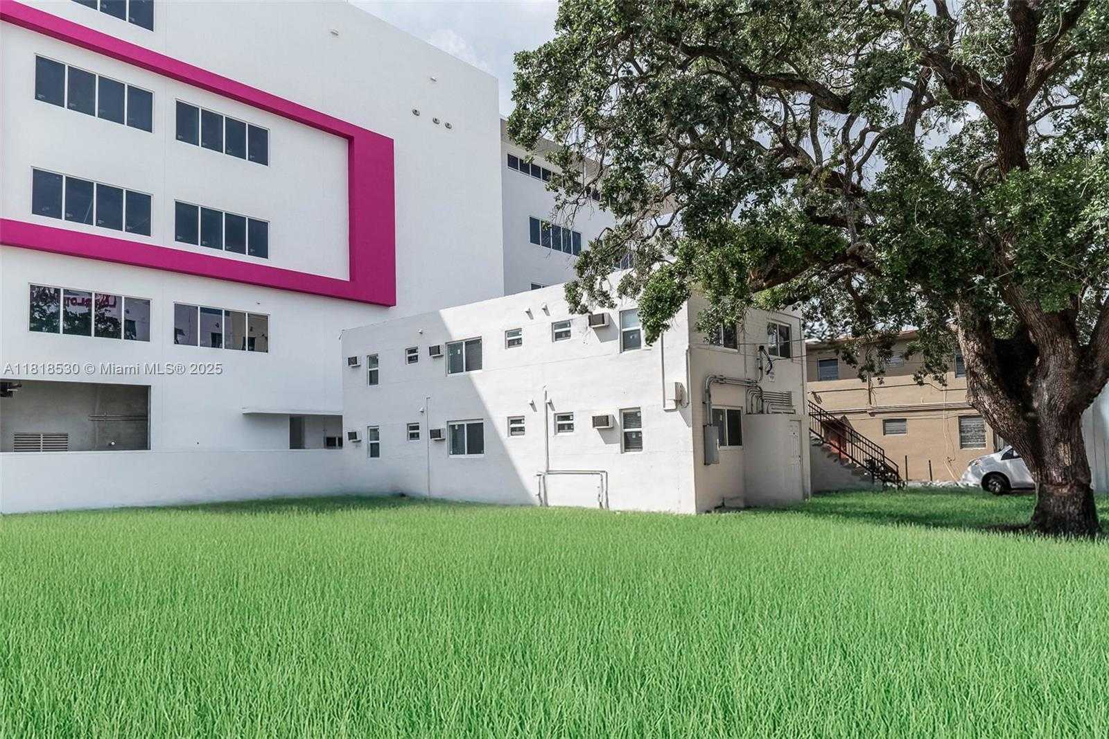 Small Image of 212 NORTH WEST 15TH ST, Miami Number 3