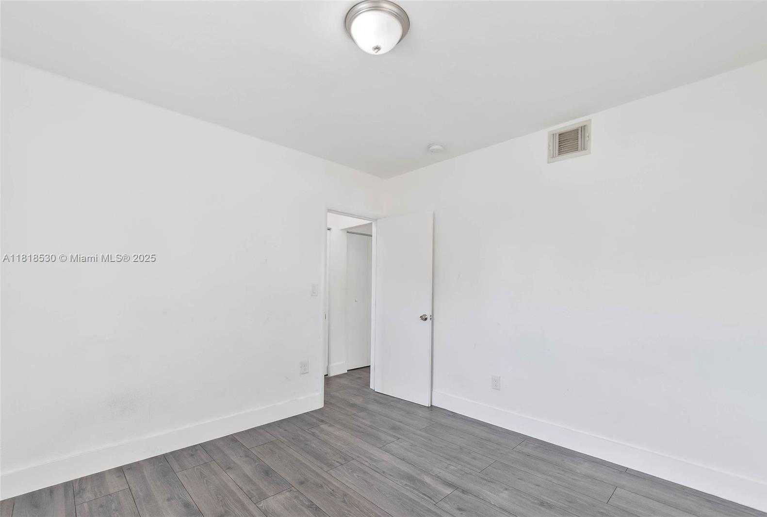 Small Image of 212 NORTH WEST 15TH ST, Miami Number 38