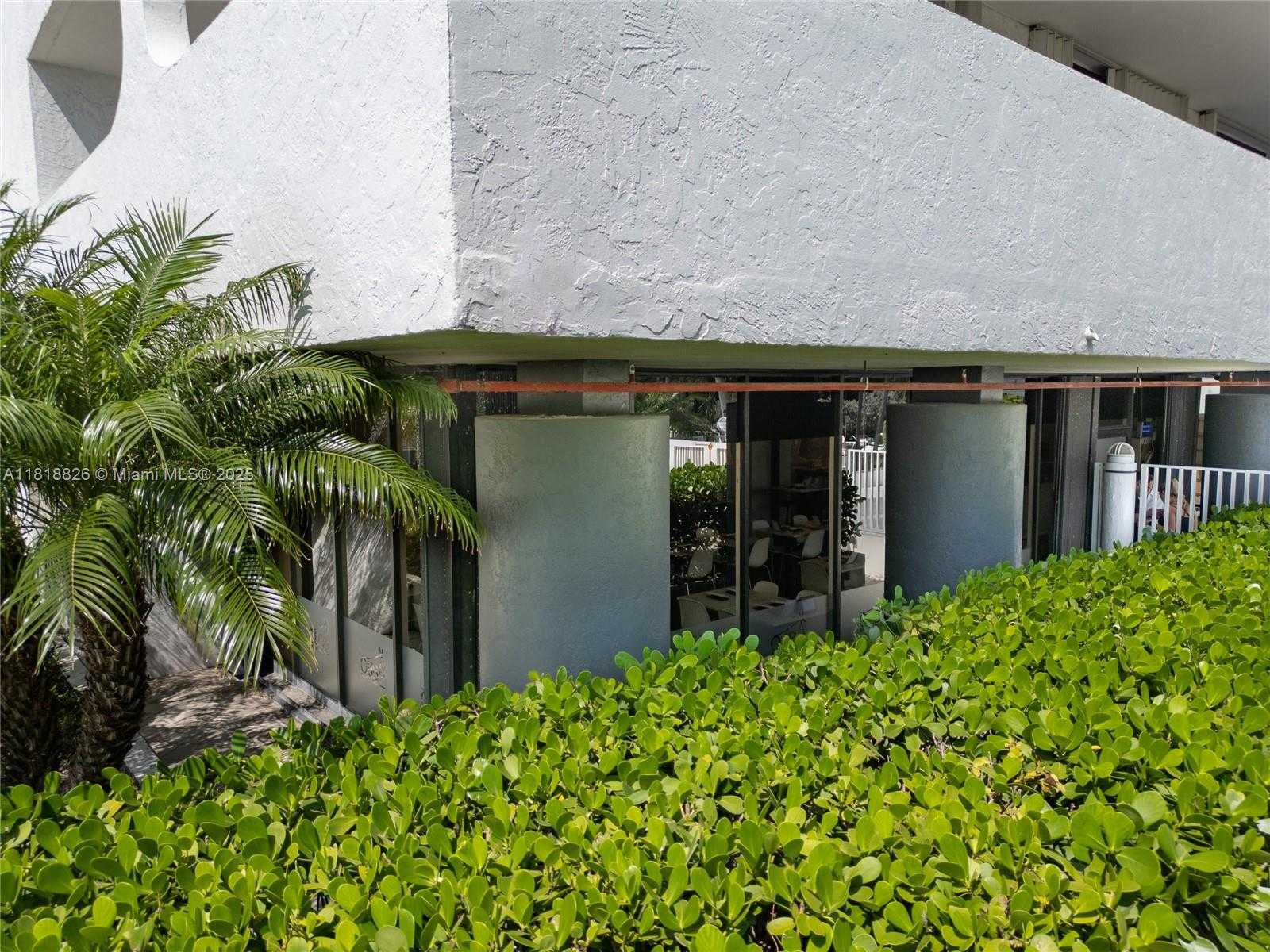 Small Image of 200 SOUTH EAST 15TH RD #1S, Miami Number 4