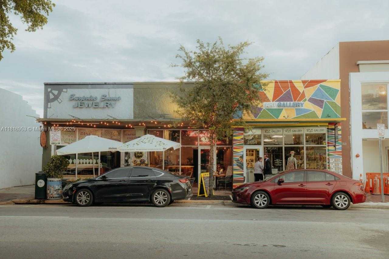 Small Image of 1650 SOUTH WEST 8TH ST, Miami Number 10