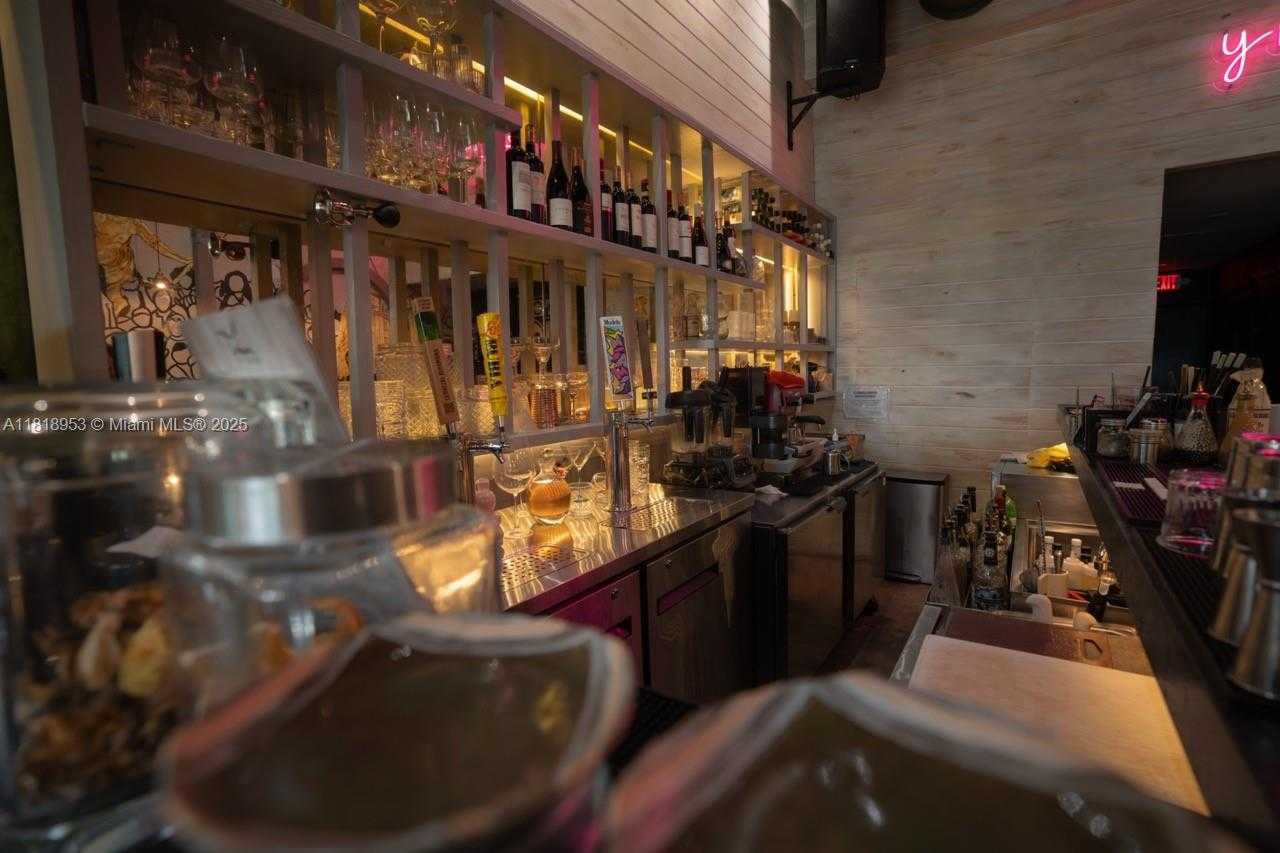 Small Image of 1650 SOUTH WEST 8TH ST, Miami Number 27