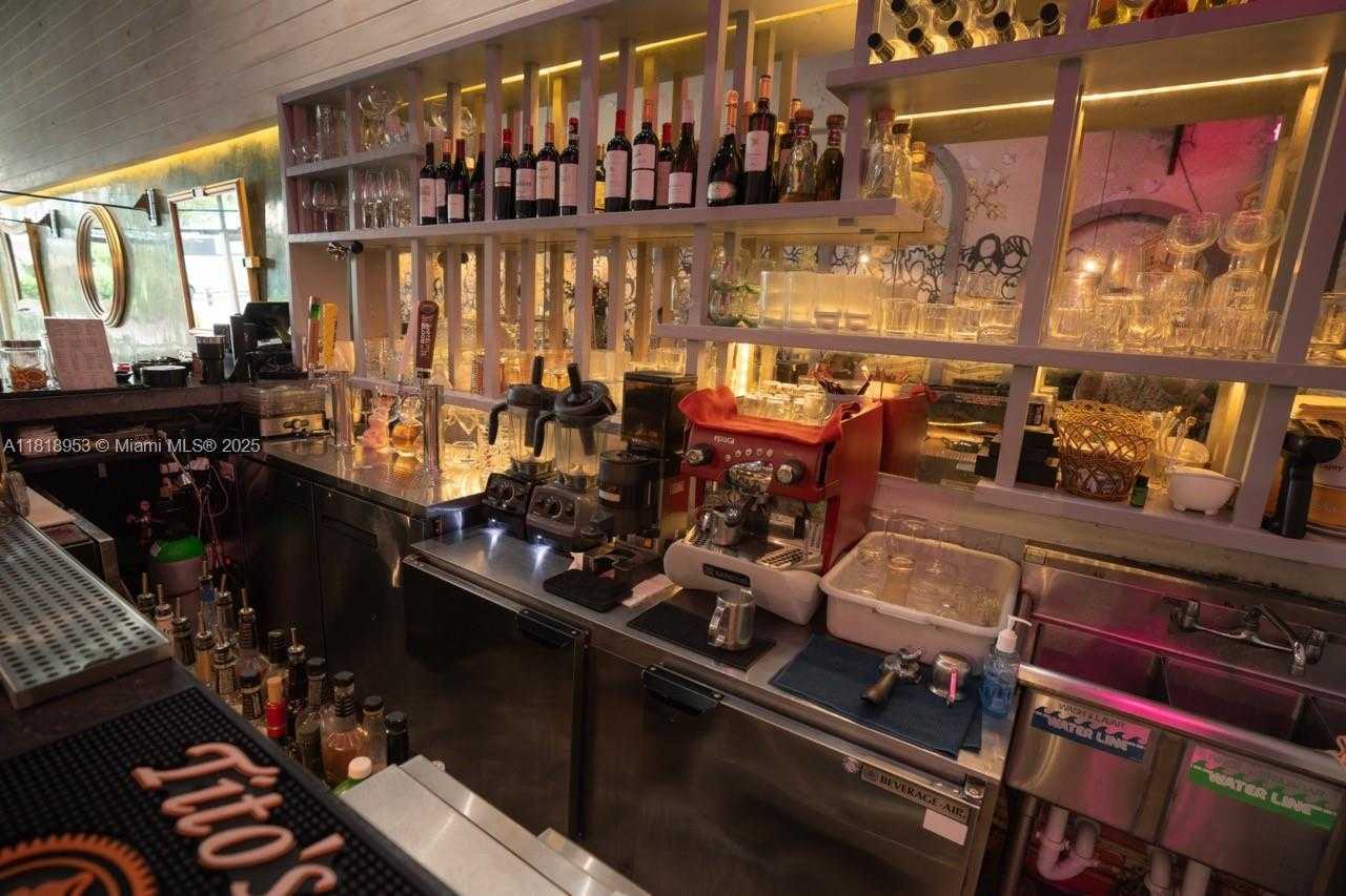 Small Image of 1650 SOUTH WEST 8TH ST, Miami Number 28