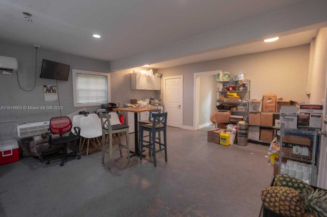 Small Image of 1650 SOUTH WEST 8TH ST, Miami Number 6