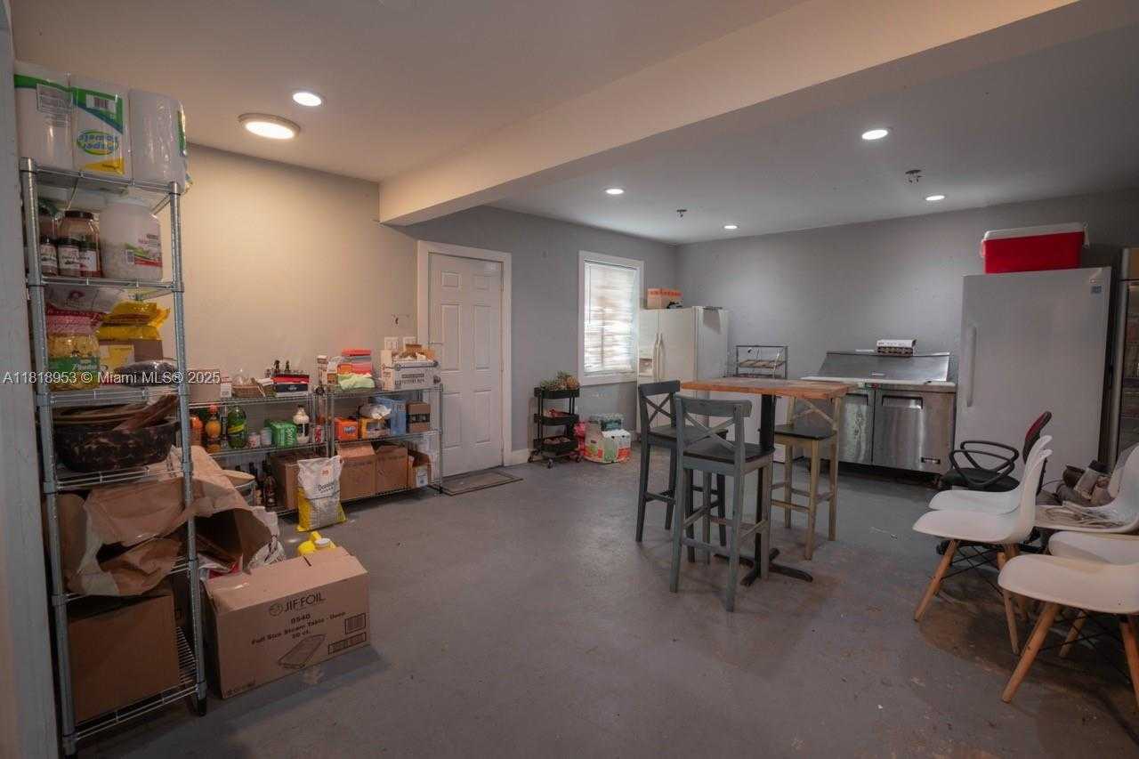 Small Image of 1650 SOUTH WEST 8TH ST, Miami Number 8