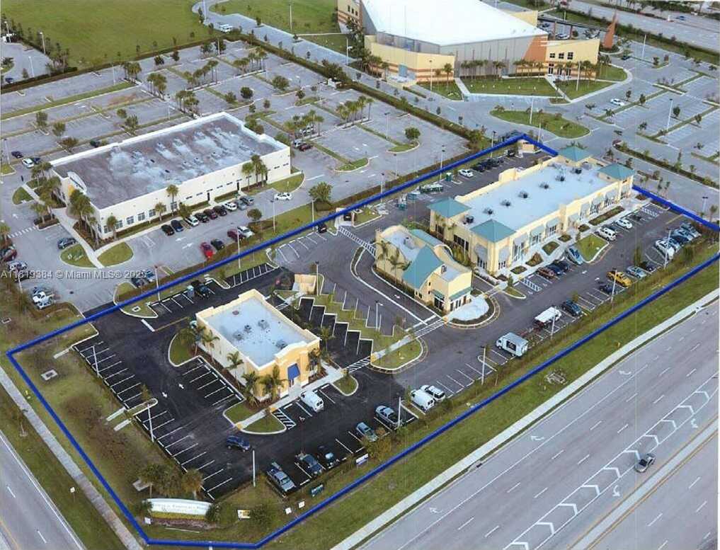 Small Image of 10101 WEST COMMERCIAL BLVD #10161, Tamarac Number 28