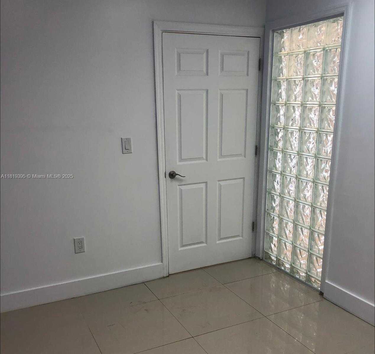 Small Image of 2020 NORTH WEST 129TH AVE #205, Sweetwater Number 10