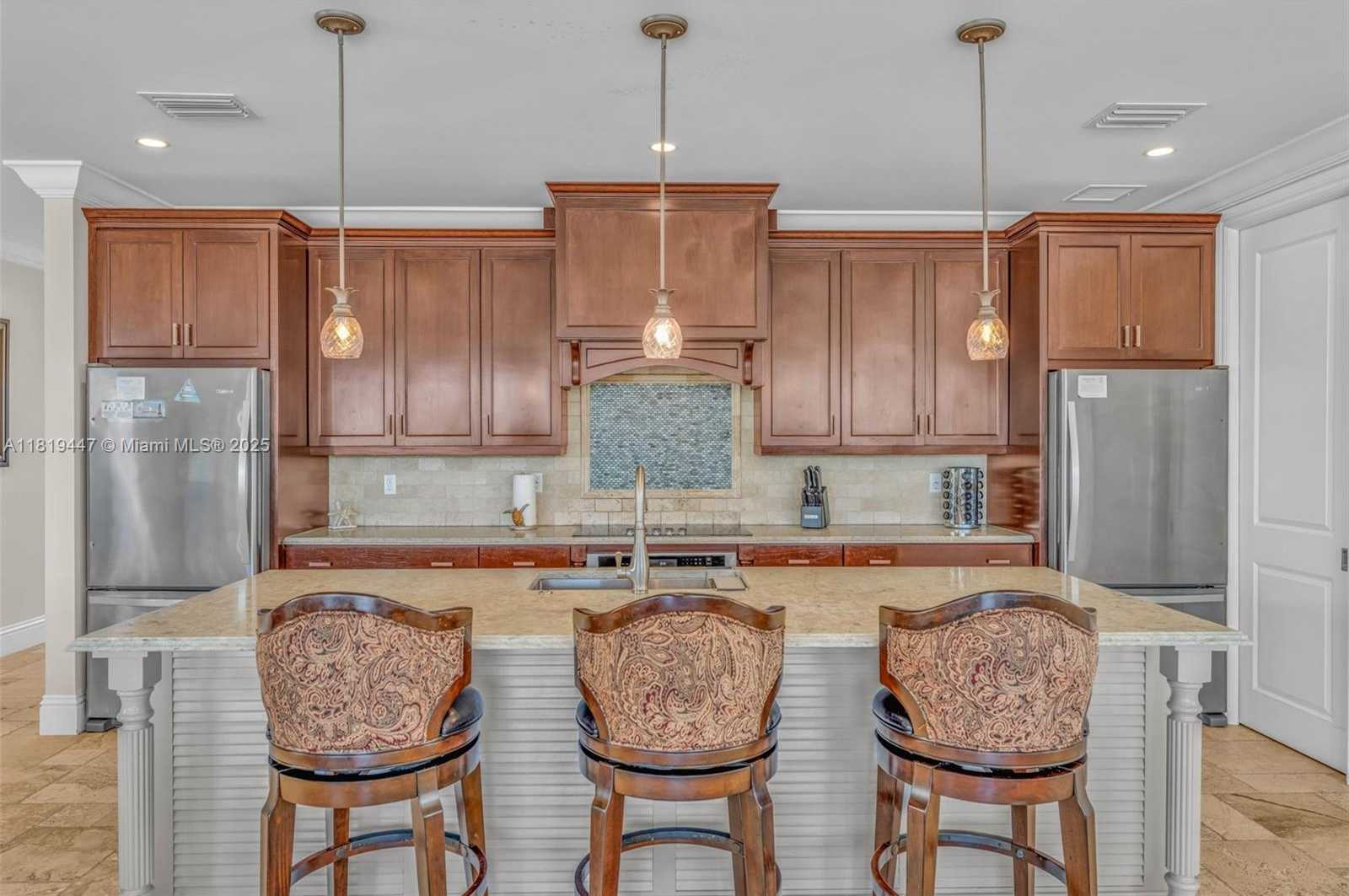 Small Image of 2394 COCO PLUM DRIVE, Marathon Number 19