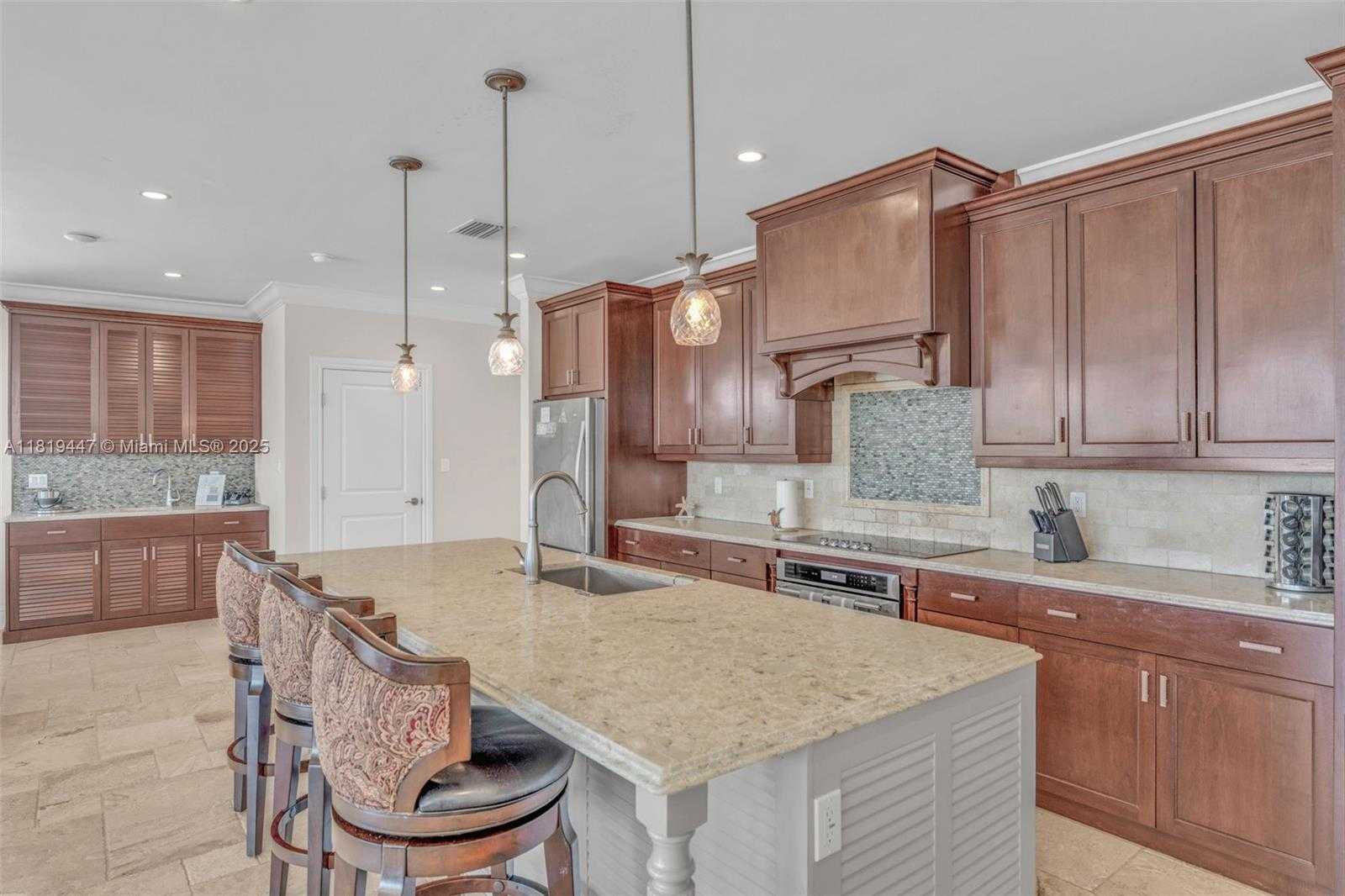 Small Image of 2394 COCO PLUM DRIVE, Marathon Number 20