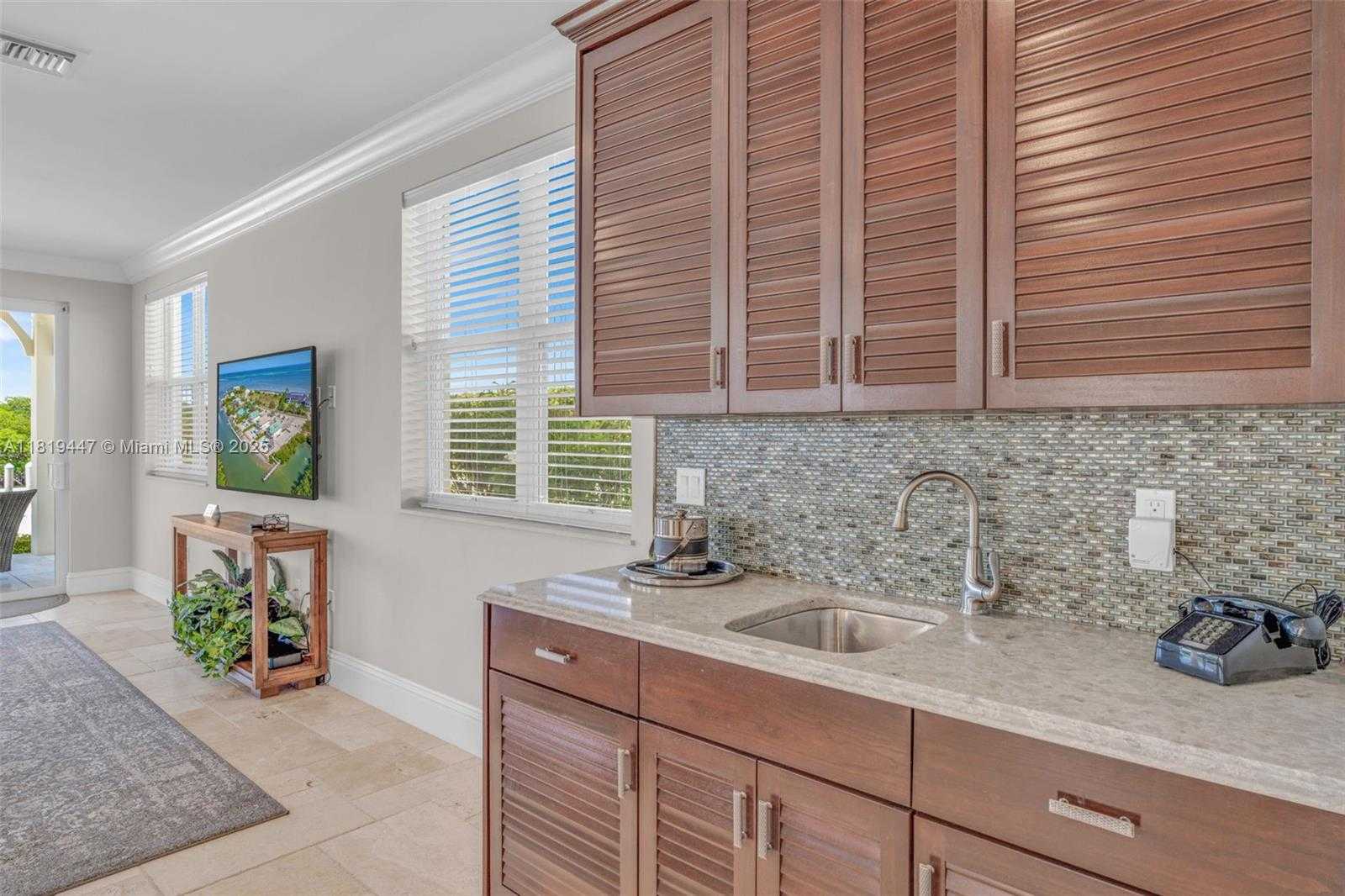 Small Image of 2394 COCO PLUM DRIVE, Marathon Number 24