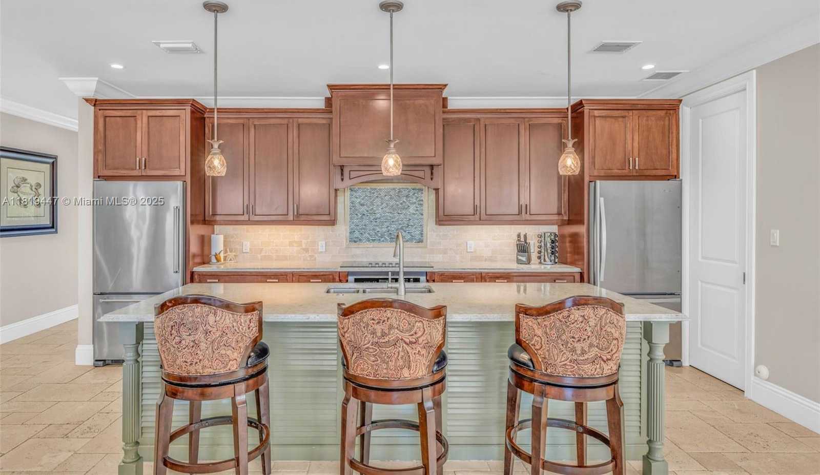 Small Image of 2394 COCO PLUM DRIVE, Marathon Number 26