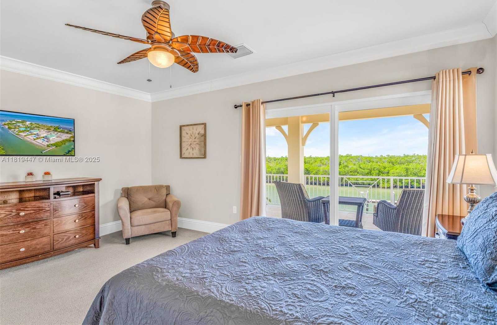 Small Image of 2394 COCO PLUM DRIVE, Marathon Number 36