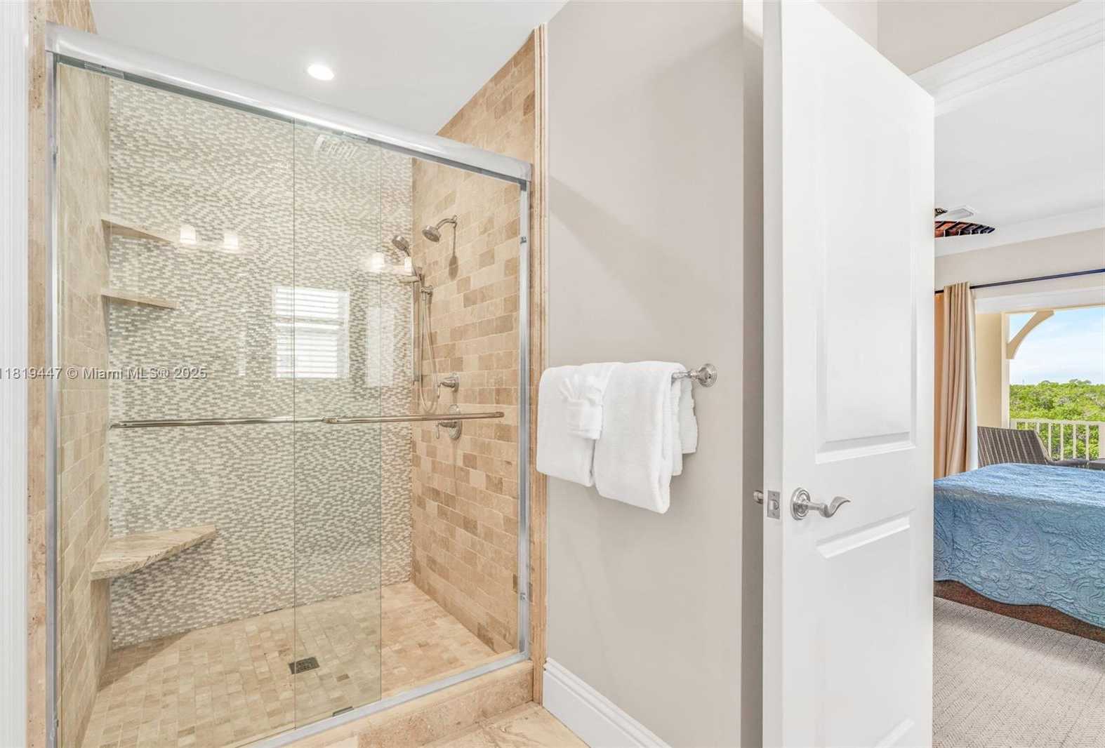 Small Image of 2394 COCO PLUM DRIVE, Marathon Number 38