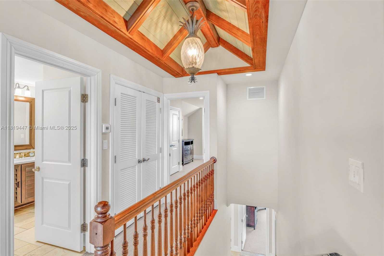 Small Image of 2394 COCO PLUM DRIVE, Marathon Number 40