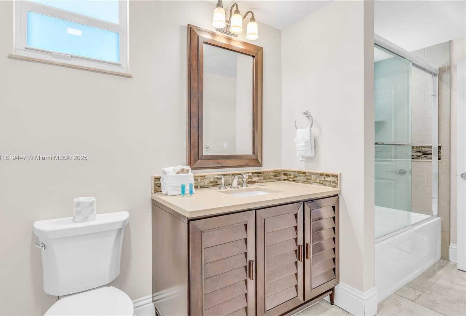 Small Image of 2394 COCO PLUM DRIVE, Marathon Number 41