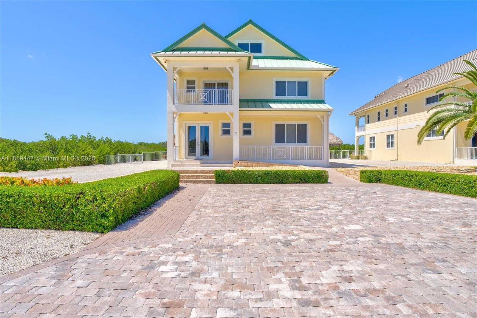 Small Image of 2394 COCO PLUM DRIVE, Marathon Number 47
