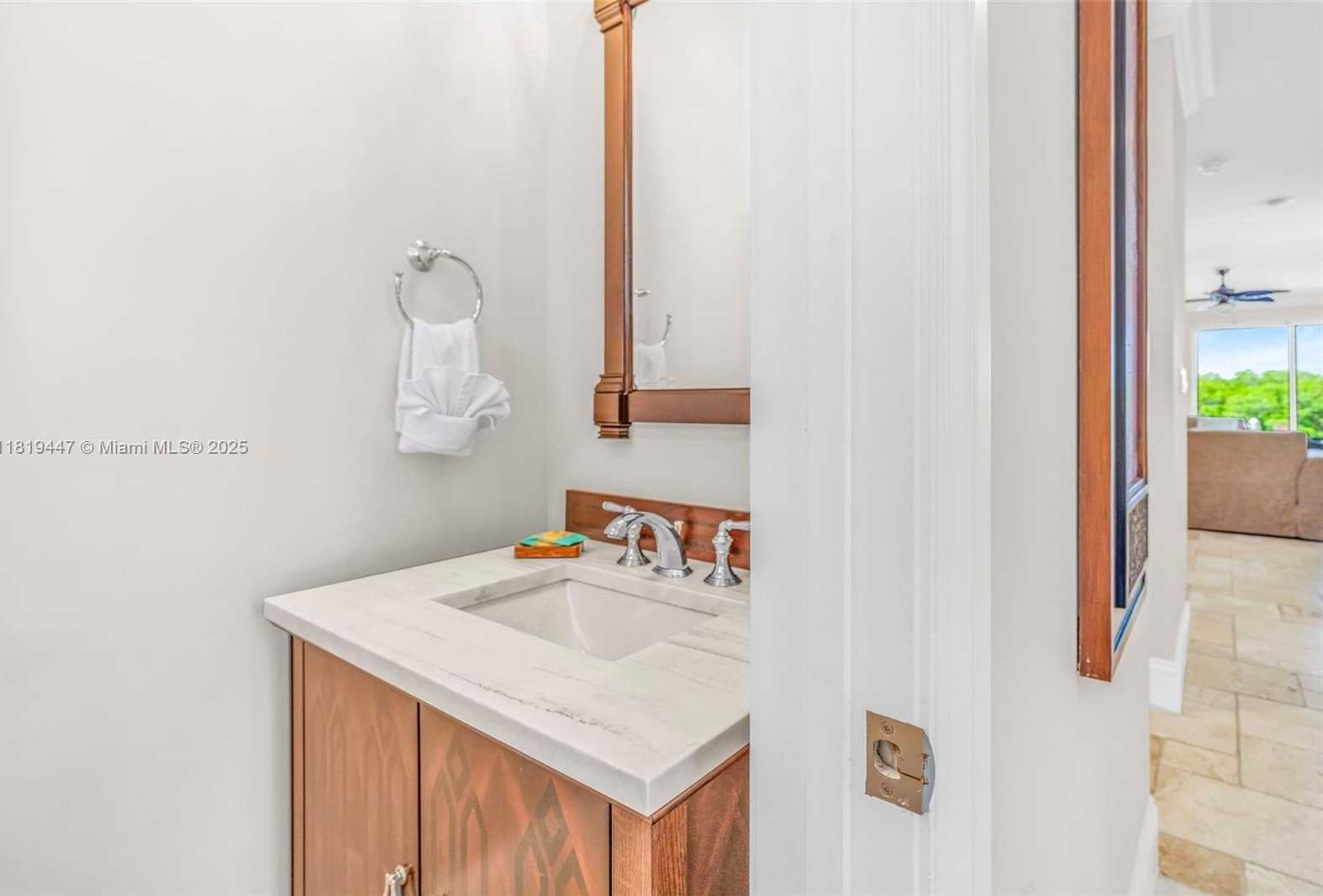 Small Image of 2394 COCO PLUM DRIVE, Marathon Number 74
