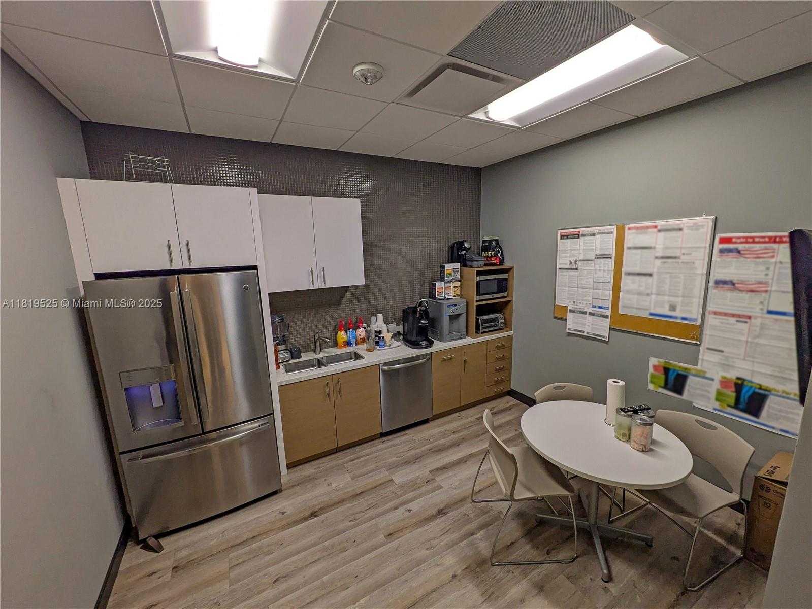 Small Image of 2980 NORTH EAST 207TH ST #501, Aventura Number 14