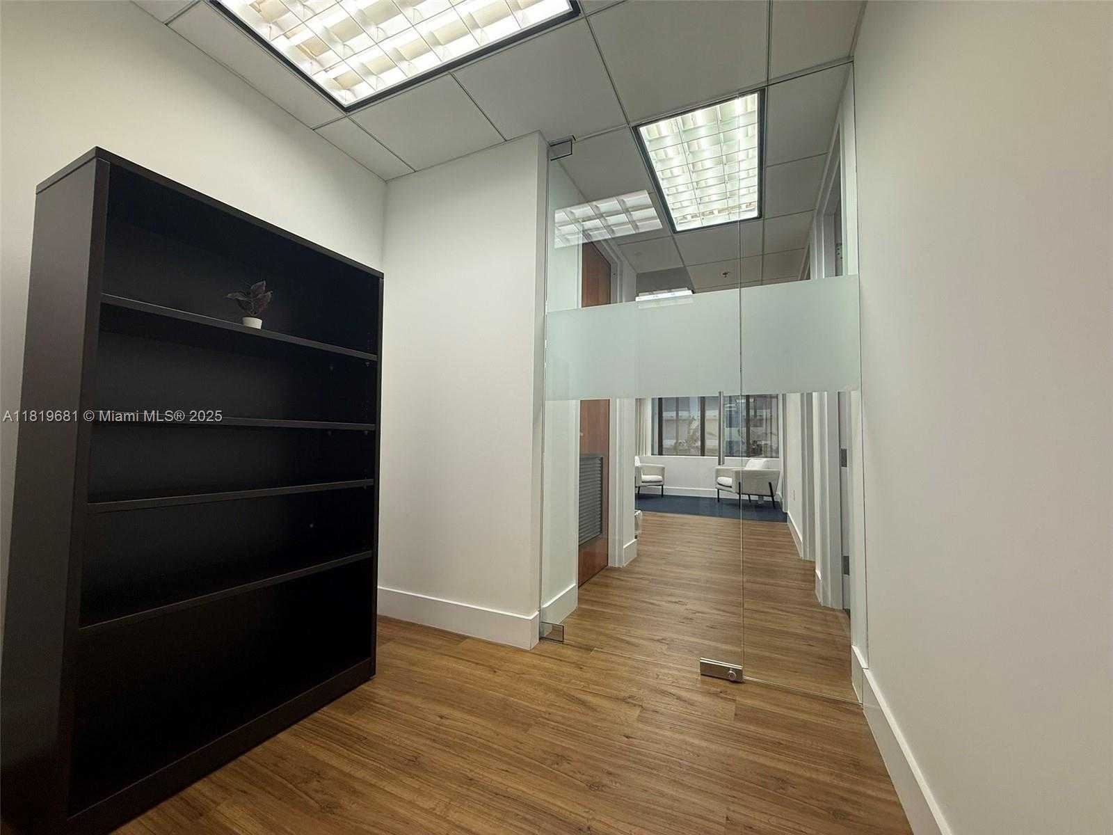Small Image of 999 BRICKELL AVENUE #410, Miami Number 12