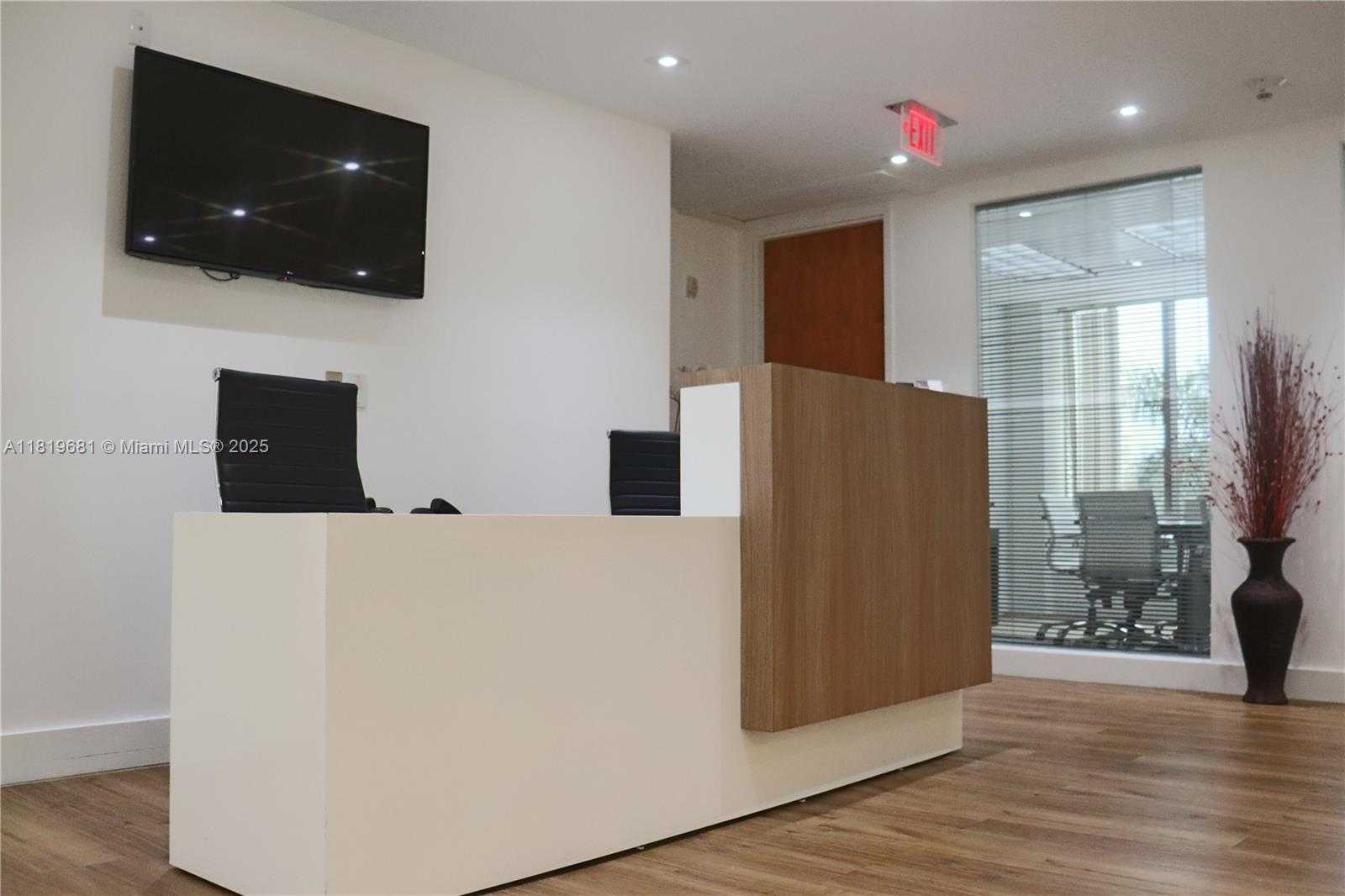 Small Image of 999 BRICKELL AVENUE #410, Miami Number 21
