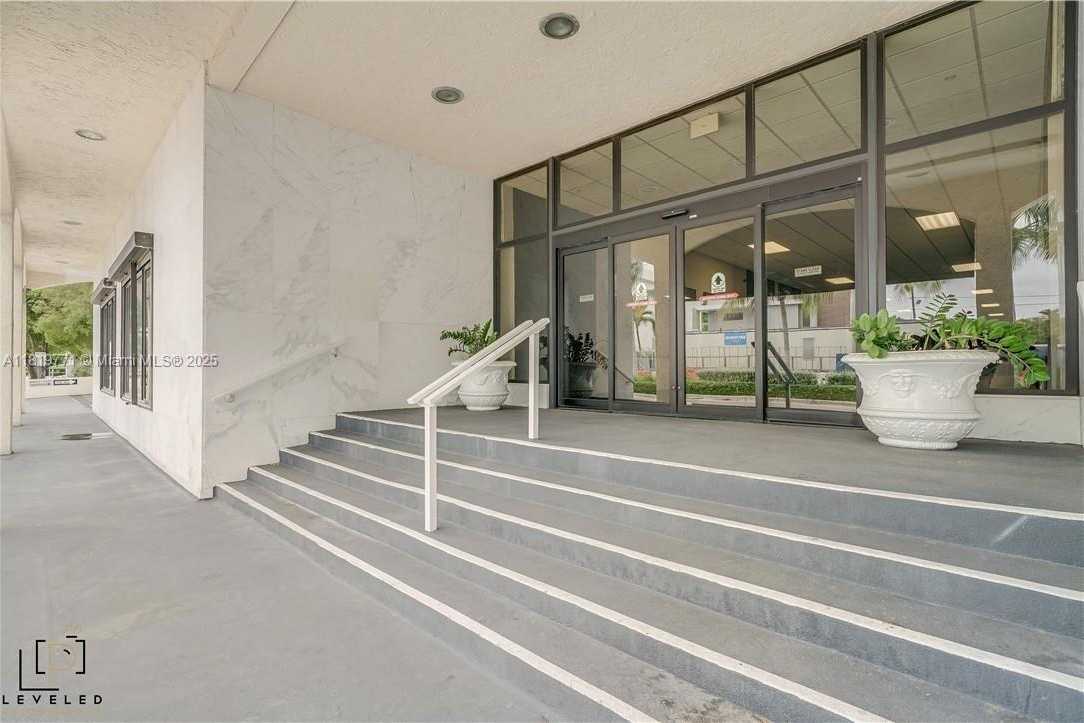Small Image of 3015 NORTH OCEAN BLVD #C116, Fort Lauderdale Number 4
