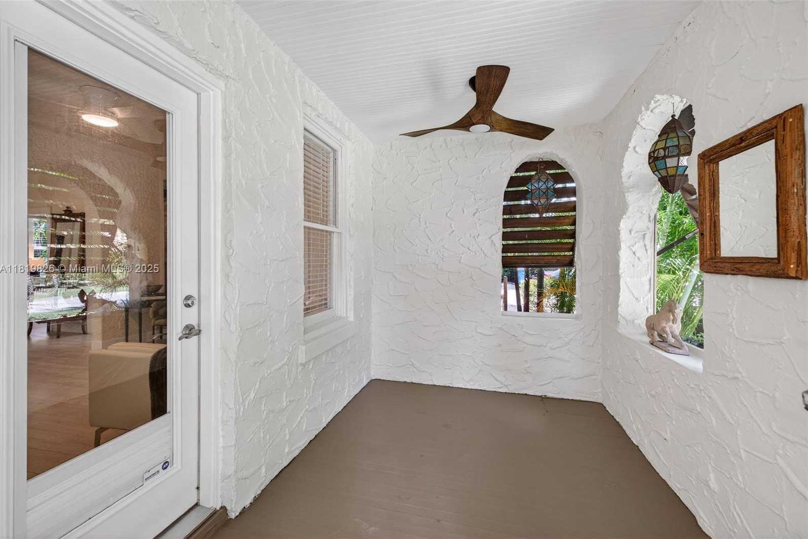 Small Image of 1314 SOUTH EAST 1ST AVE, Fort Lauderdale Number 3