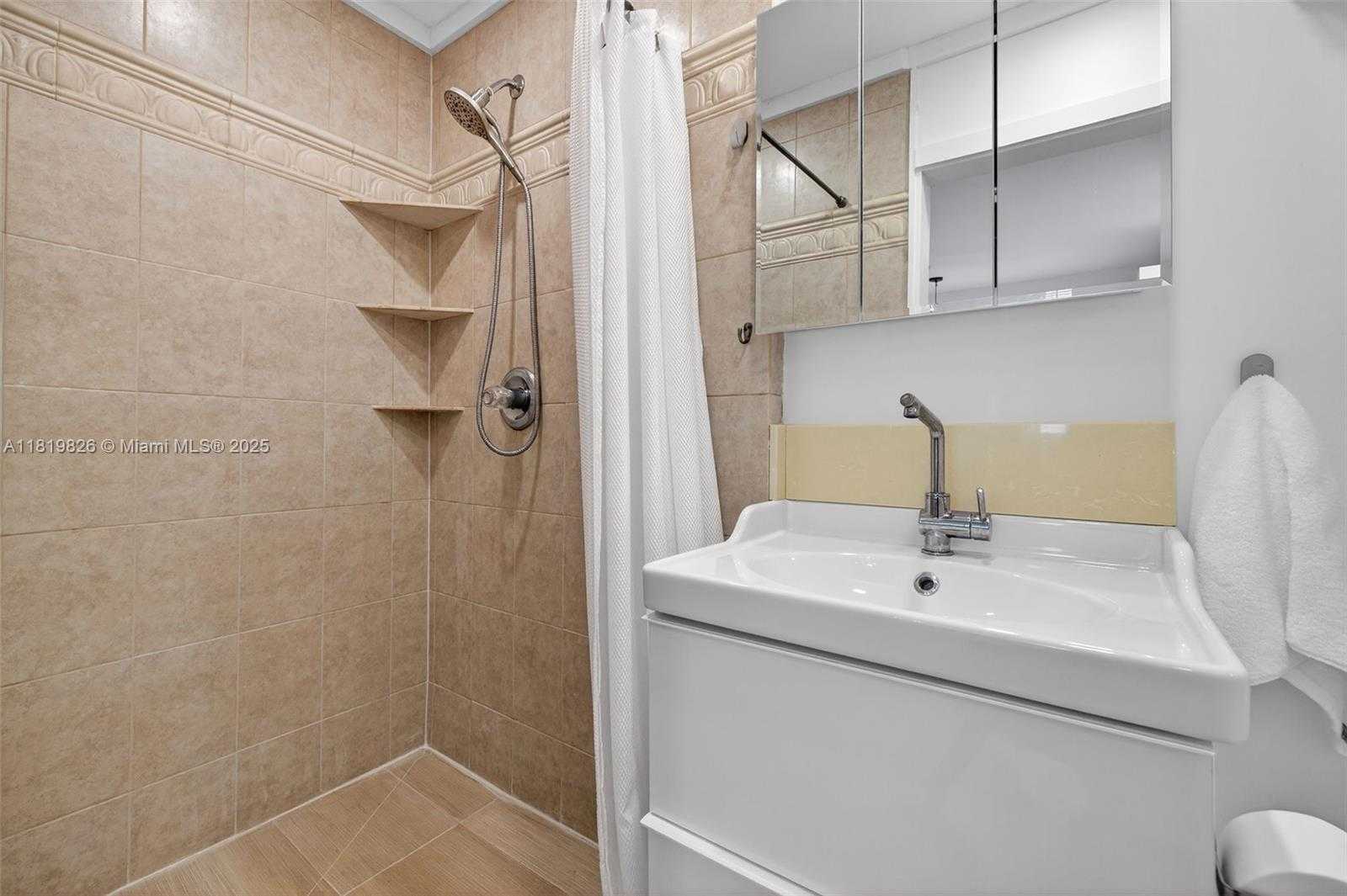 Small Image of 1314 SOUTH EAST 1ST AVE, Fort Lauderdale Number 57