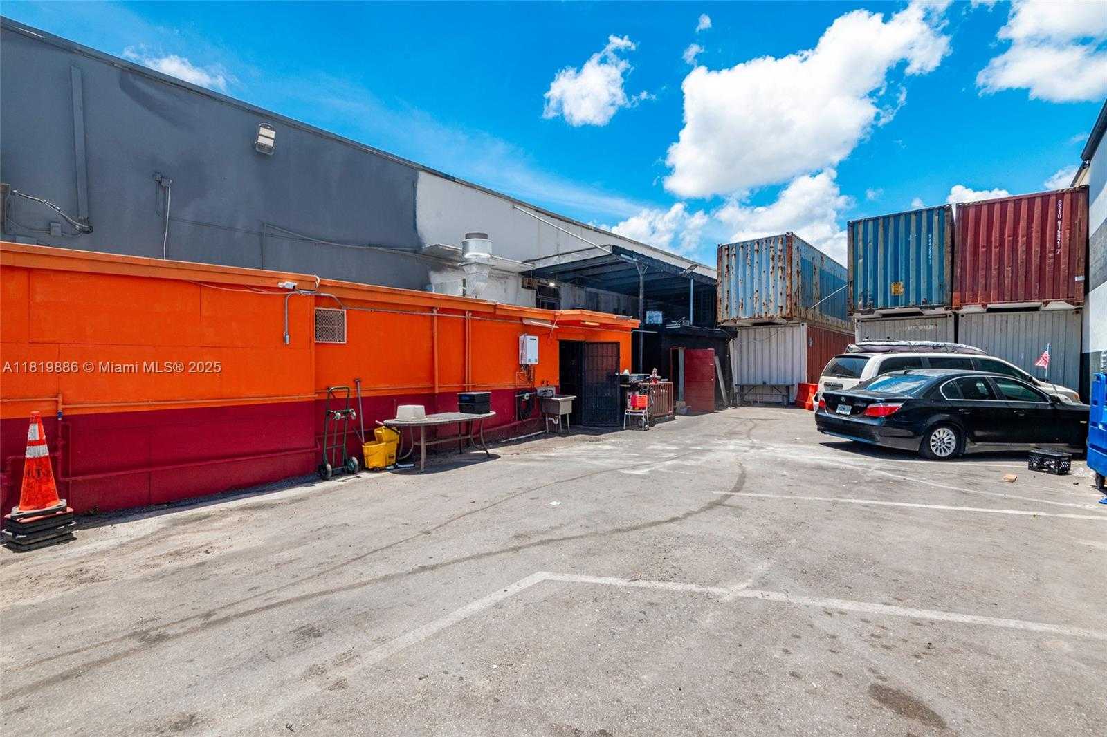 Small Image of 3595 NORTH WEST 54TH ST, Hialeah Number 4