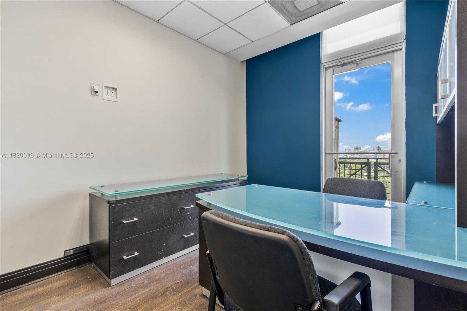 Small Image of 3850 BIRD RD #1001, Miami Number 3