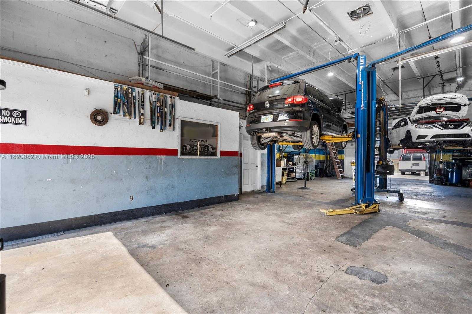 Small Image of 12513 SOUTH WEST 130TH ST #14, Miami Number 9