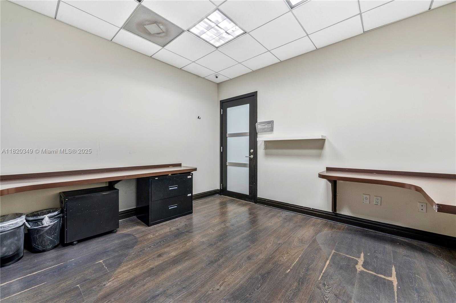 Small Image of 3850 BIRD RD #1003, Miami Number 3
