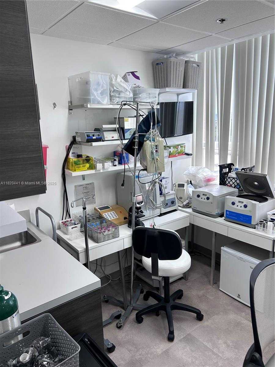 Small Image of 2601 SOUTH WEST 37TH AVE #503, Miami Number 11