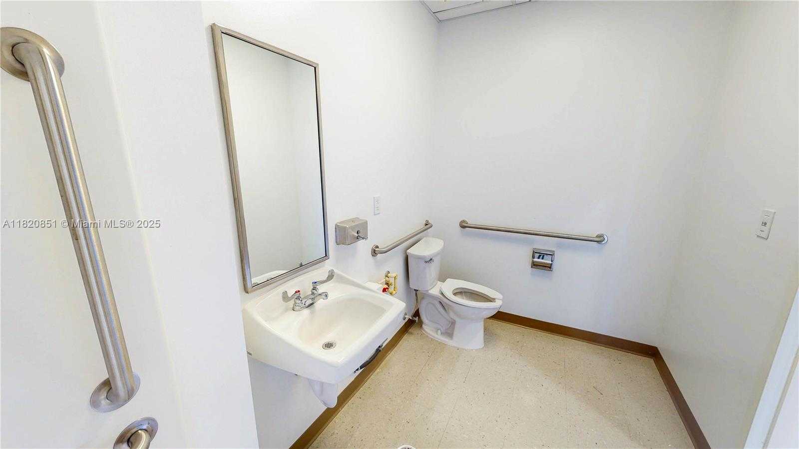 Small Image of 1770 SOUTH EAST 38TH AVE #11, Homestead Number 20