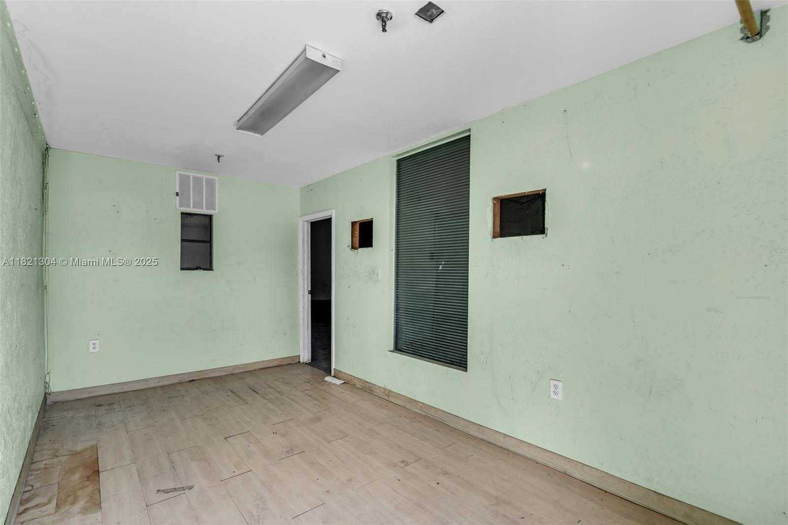 Small Image of 7361 NORTH WEST 78TH ST, Medley Number 13