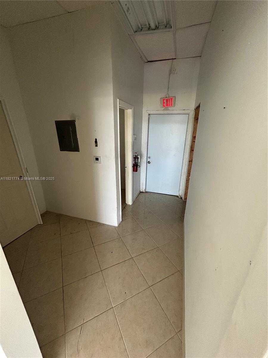 Small Image of 201 SOUTH FEDERAL HWY, Pompano Beach Number 11