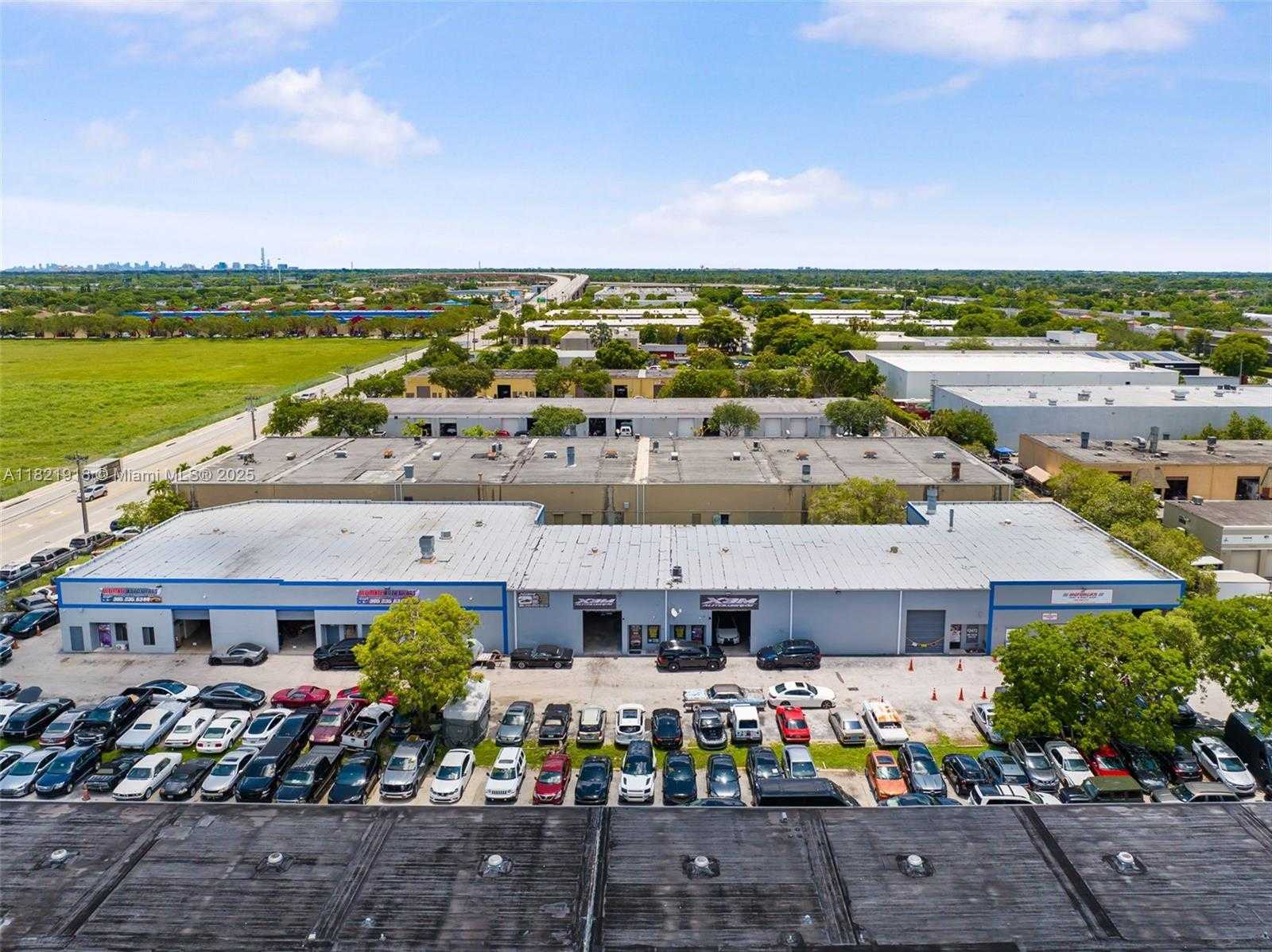Small Image of 12468 SOUTH WEST 128TH ST, Miami Number 18