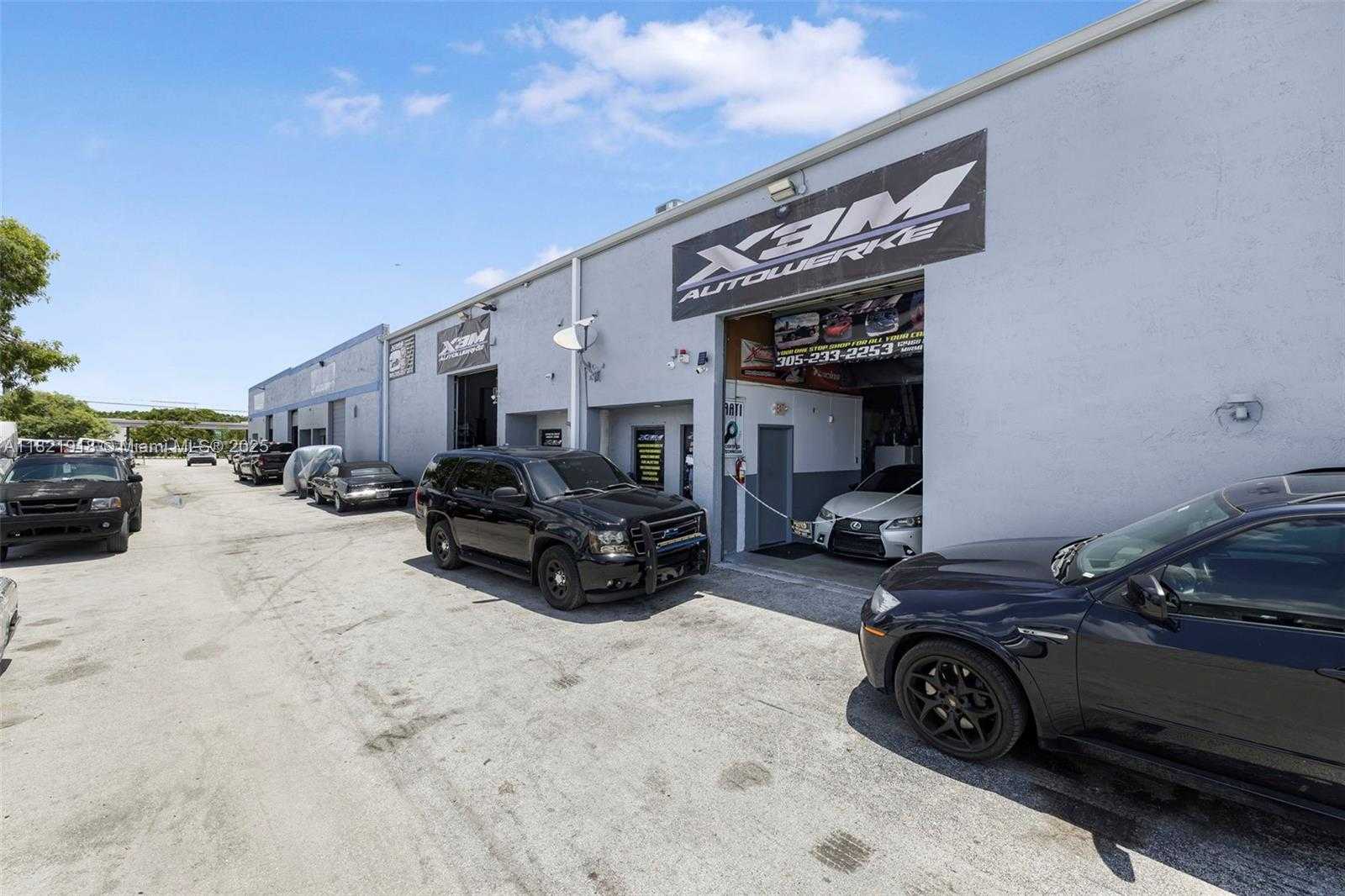 Small Image of 12468 SOUTH WEST 128TH ST, Miami Number 3