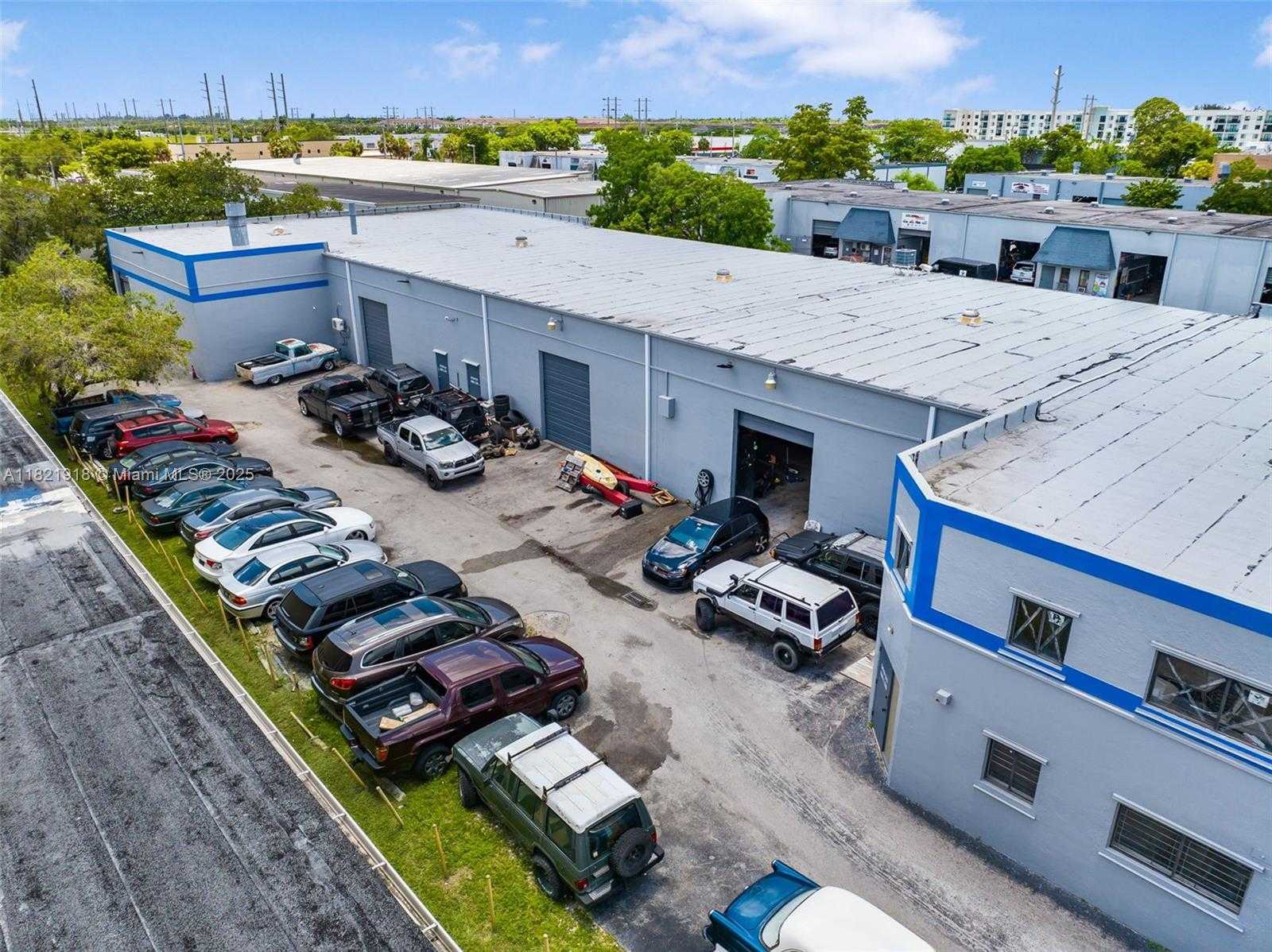 Small Image of 12468 SOUTH WEST 128TH ST, Miami Number 5
