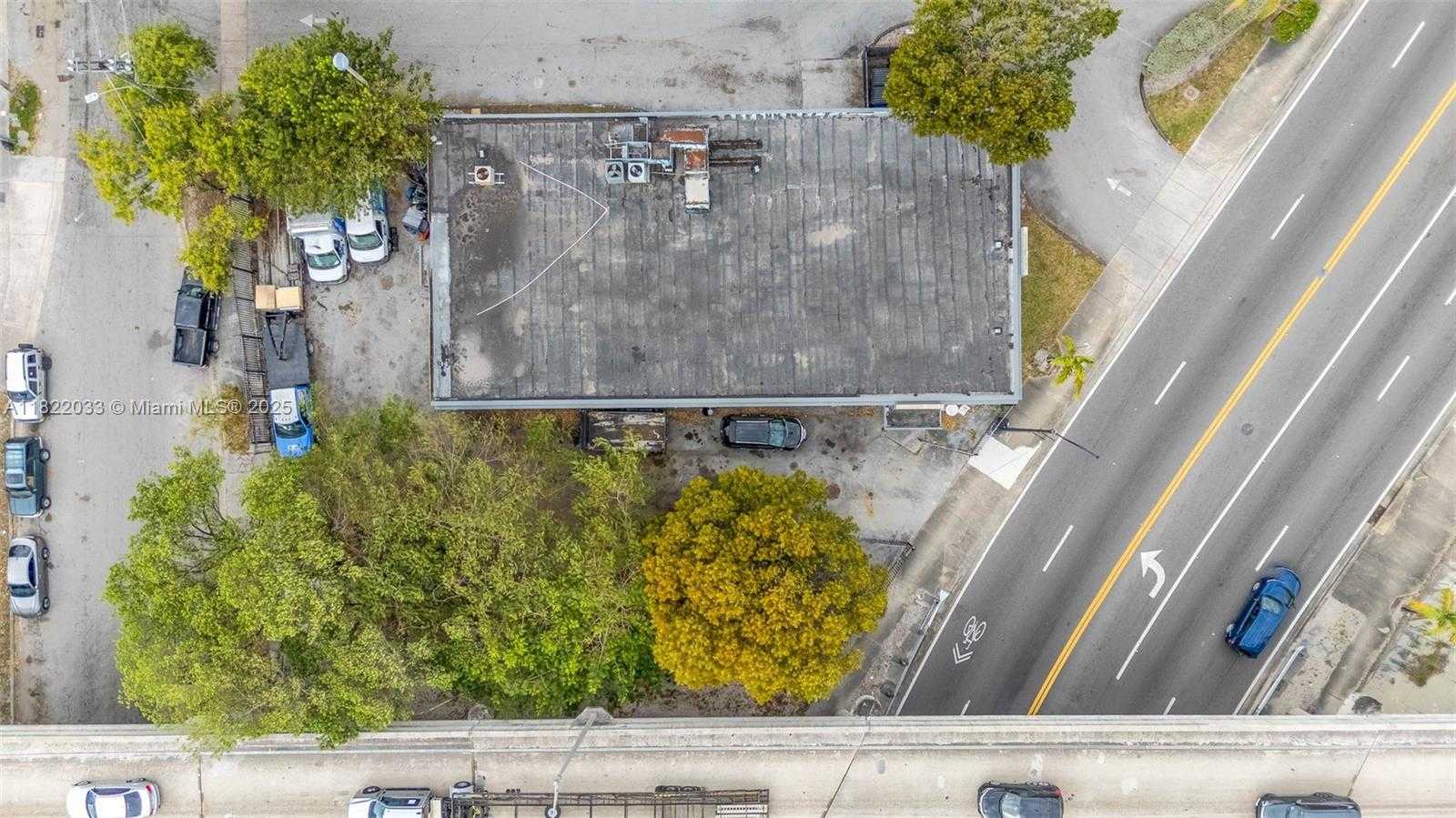 Small Image of 666 NORTH WEST 36TH ST, Miami Number 8